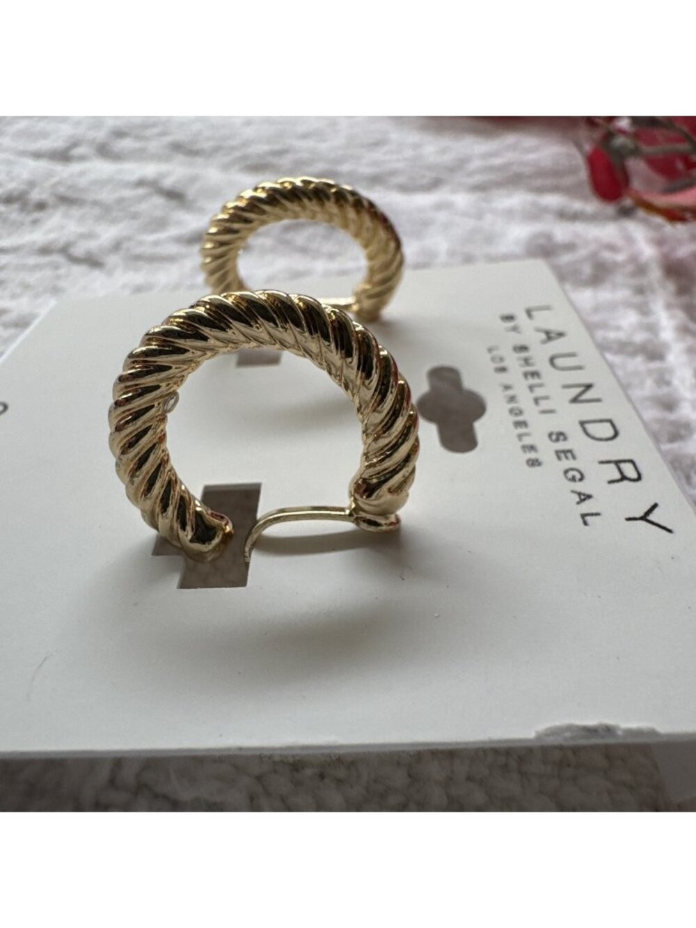 Laundry Shelly Segal Twisted Shiny Hoop Earrings Dangle Gold Tone CLIP ON NEW